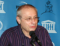 Dr. Bernard Cassen