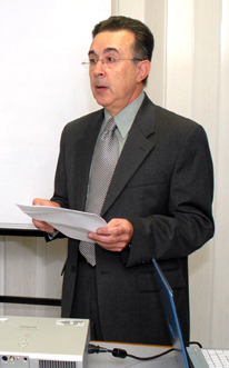 Dr. Héctor Pérez