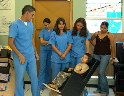 Etudiantes de Terapia Física