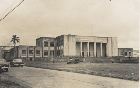 Foto antigua de escuelas de Derecho y Odontología