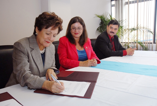 firma convenio Alajuela
