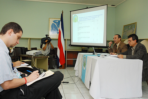 Ambiente conferencia de prensa