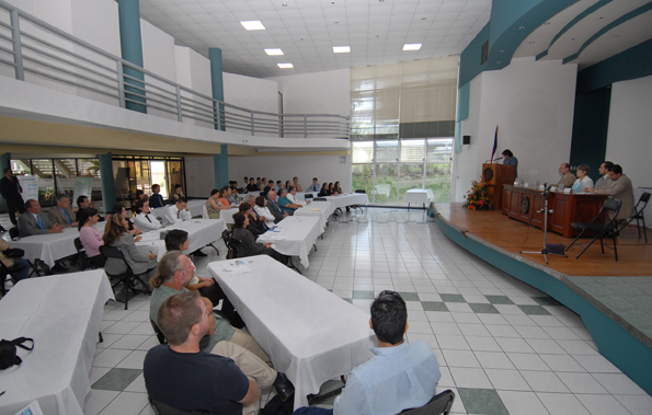 Sala durante la conferencia
