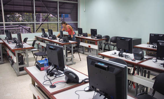 Centro de llamadas Escuela Estadística