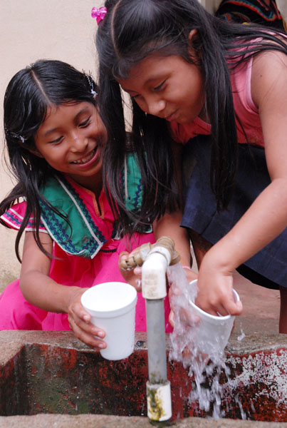 Indígenas y agua