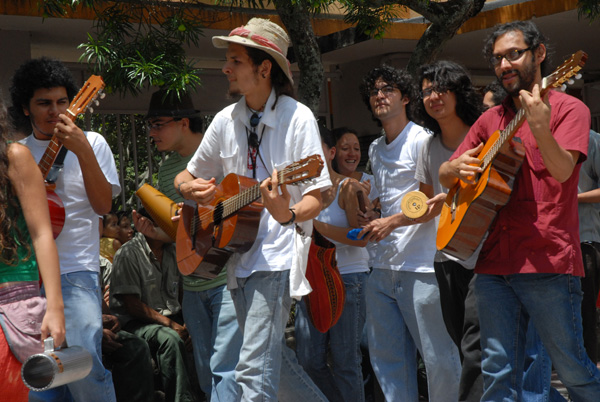Presentación grupos artísticos