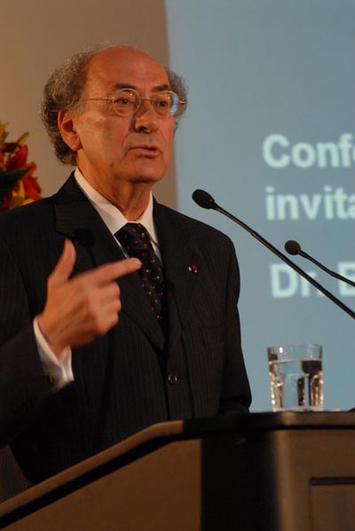 Dr. Bernard Grau