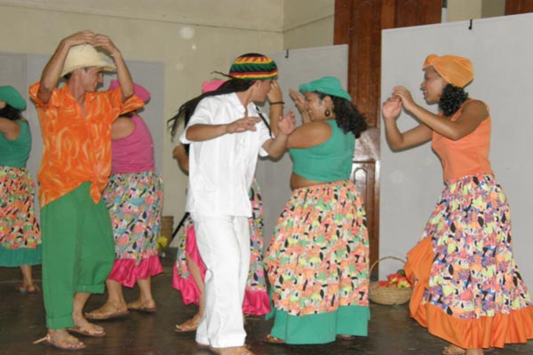 Grupo de Bailes folclóricos