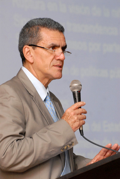 Mario Víquez