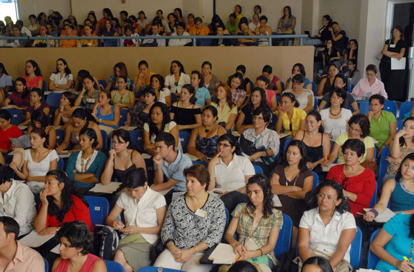 Público foro niñez