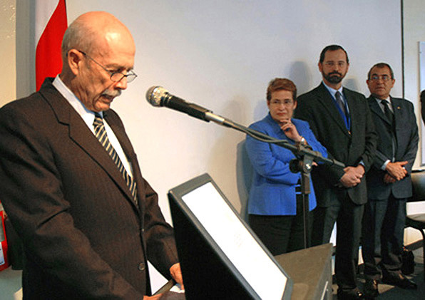 Plisado Se asemeja Cuota de admisión Universitarios honran memoria del Dr. Carlos Manuel Prada
