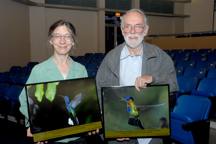 Los científicos estadounidenses Dr. Daniel Janzen y la Dra. Winifred Hallwachs recibieron un reconocimiento por su aporte a la investigación y preservación del Área de Conservación Guanacaste ((foto Anel Kenjekeeva). Daniel Janzen y Winifred Hallwachs