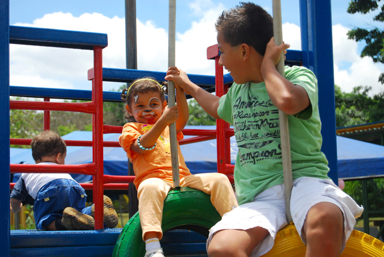 Niños jugando