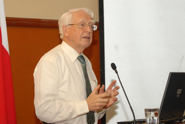 Dr. Richard Jolly