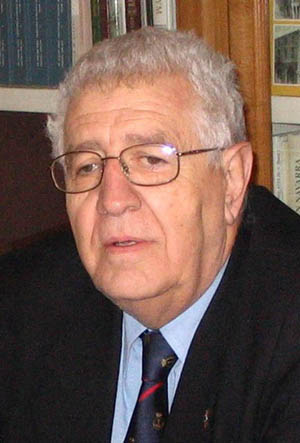 Dr. Fernando Aranaz