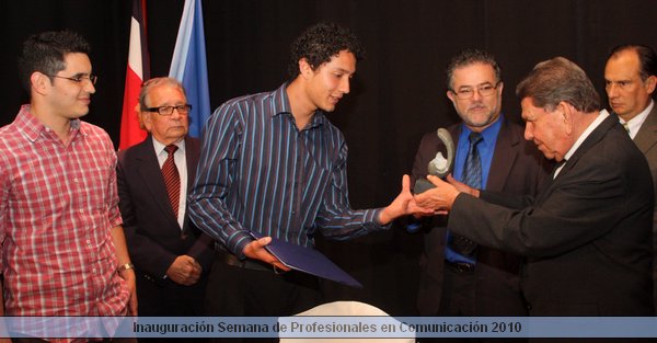 Ganadores del Premio Armando Alfaro