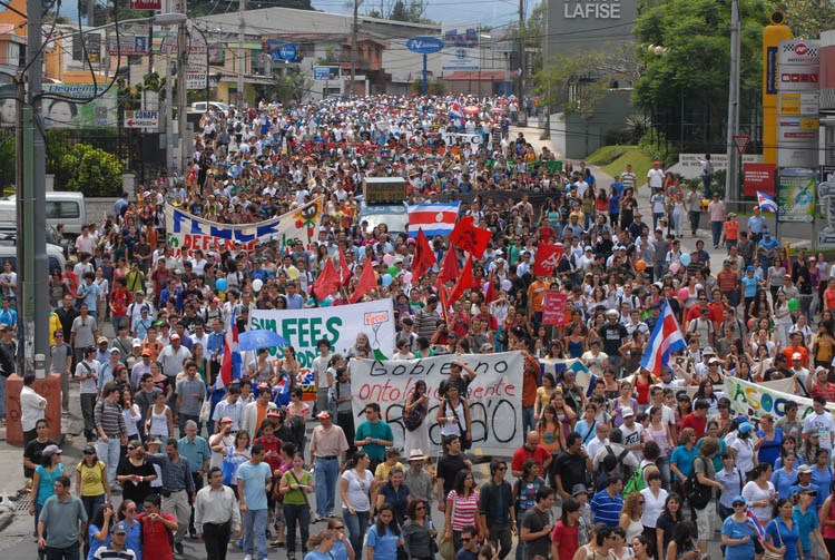 Multitud 15 de junio