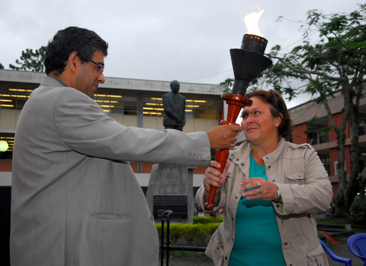 Entrega de la antorcha