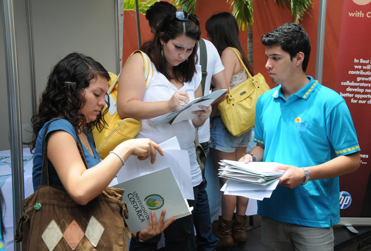 Feria de empleo UCR