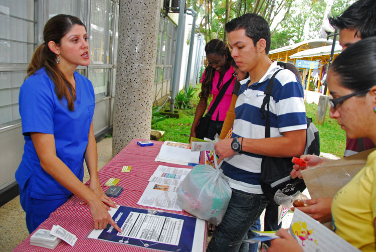 Feria para estudiantes y público en general