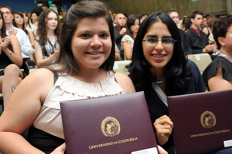 Ana María y Dilana Paola