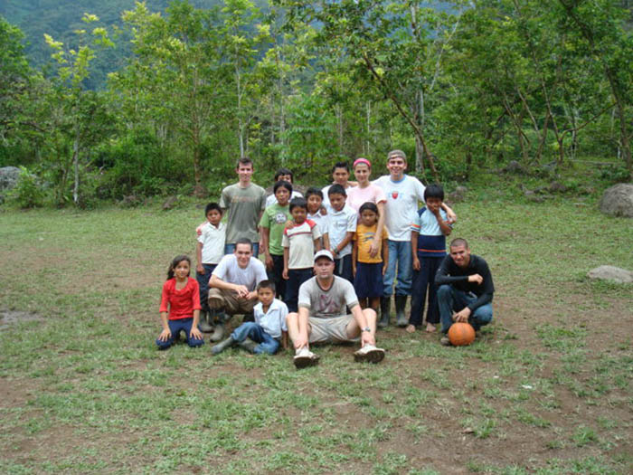 Trabajo comunal UCR