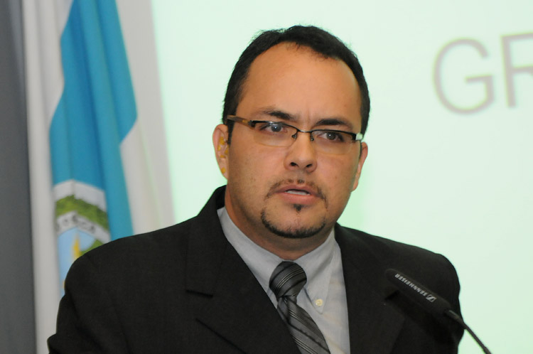 Dr. Luis Guillermo Loría