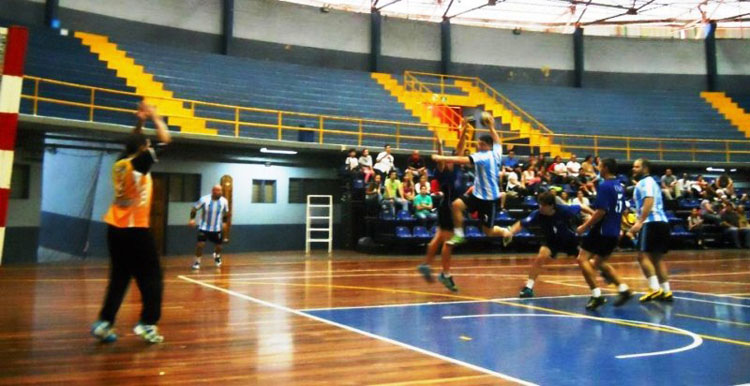 Juego de Balonmano UCR