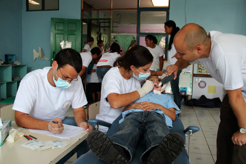 Odontolos en Cen-cinai Escazú