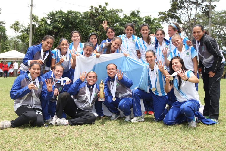 Jugadoras de fútbol UCR 