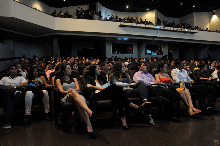 Estudiantes en Encuentro de Liderazgo