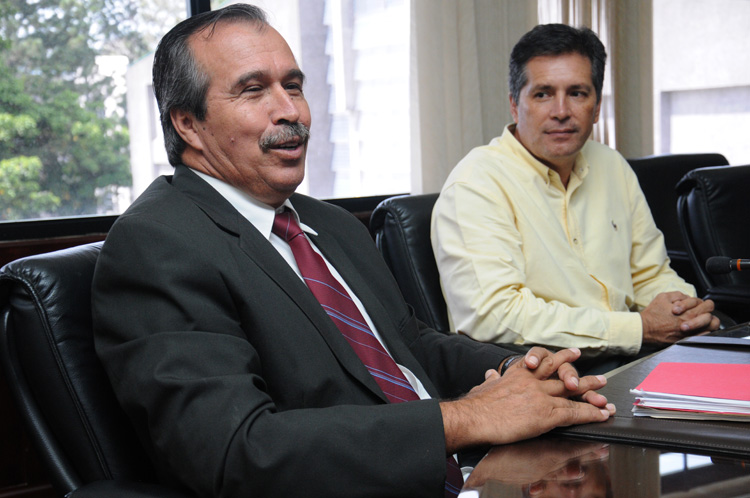 Luis Gamboa, Roque Rodríguez directivos Club de Fútbol 