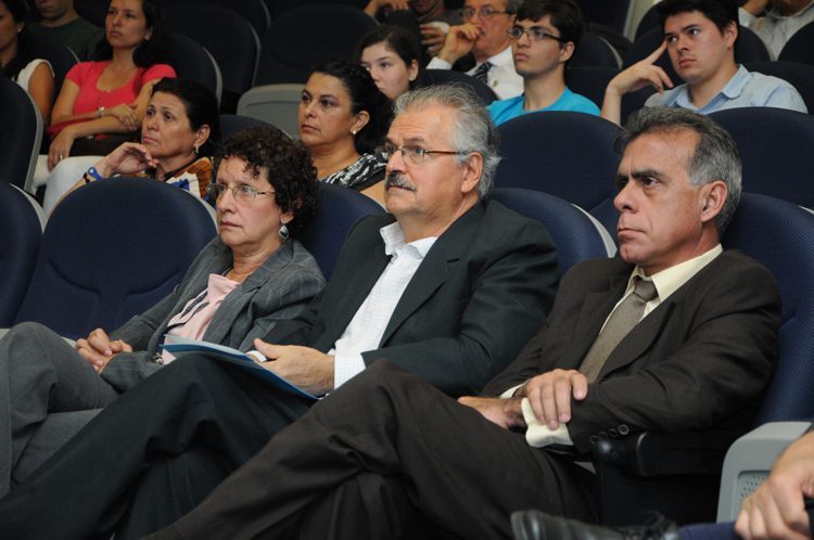 Mesa redonda Dengue