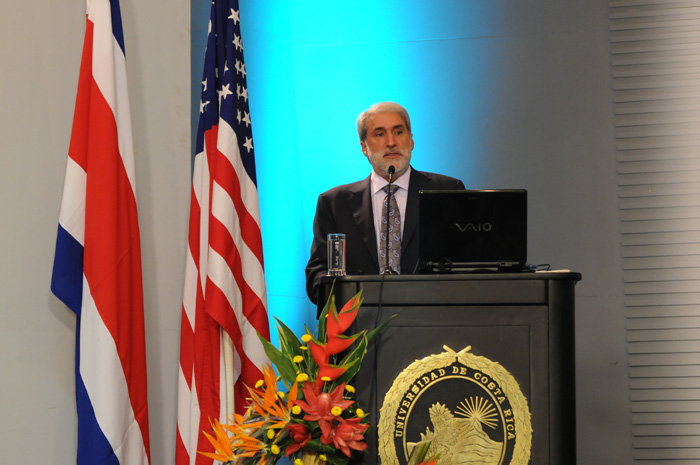 Dr. Daniel Nocera