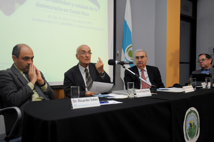 I Foro Institucional 2013