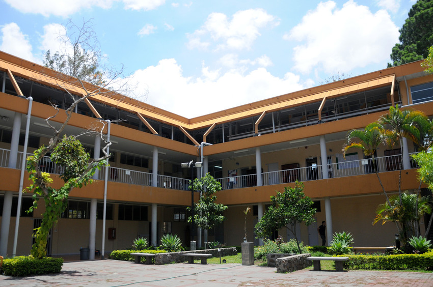 Patio Facultad de Educación 