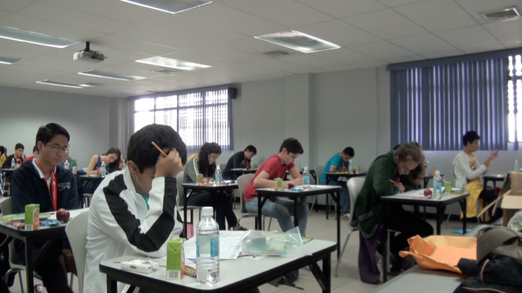 Estudiantes Olimpiada de Matemática