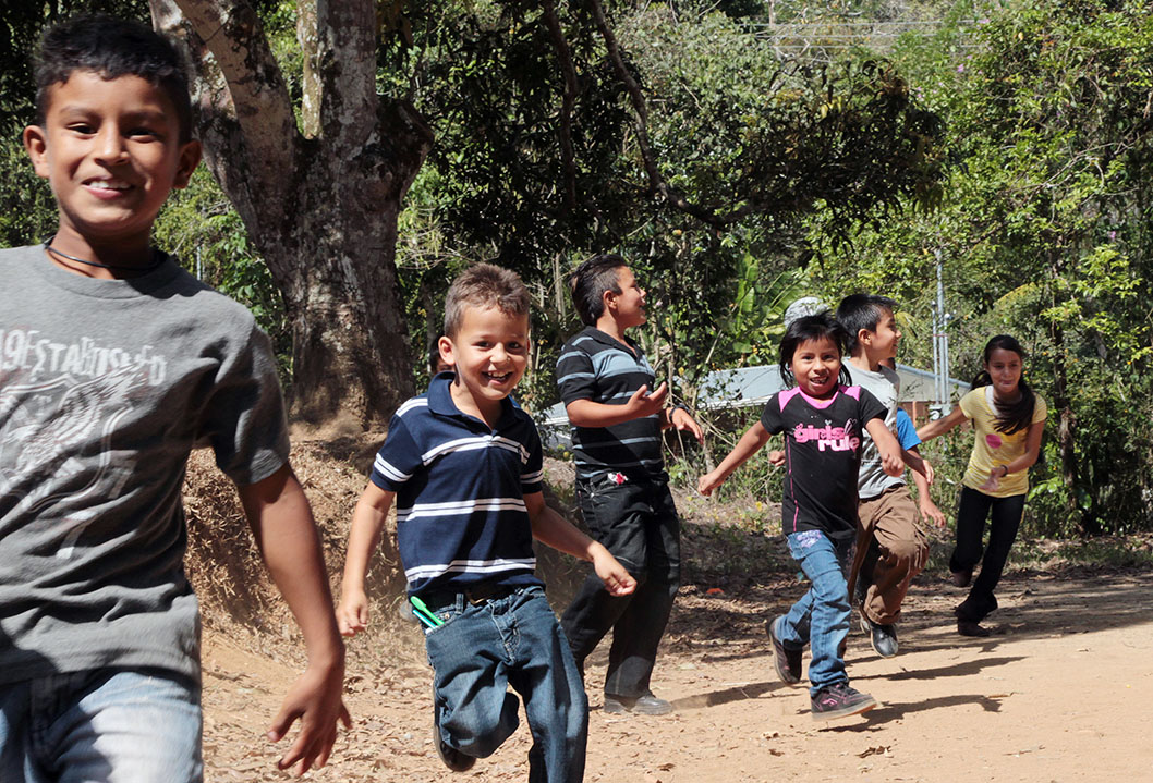 Niños jugando