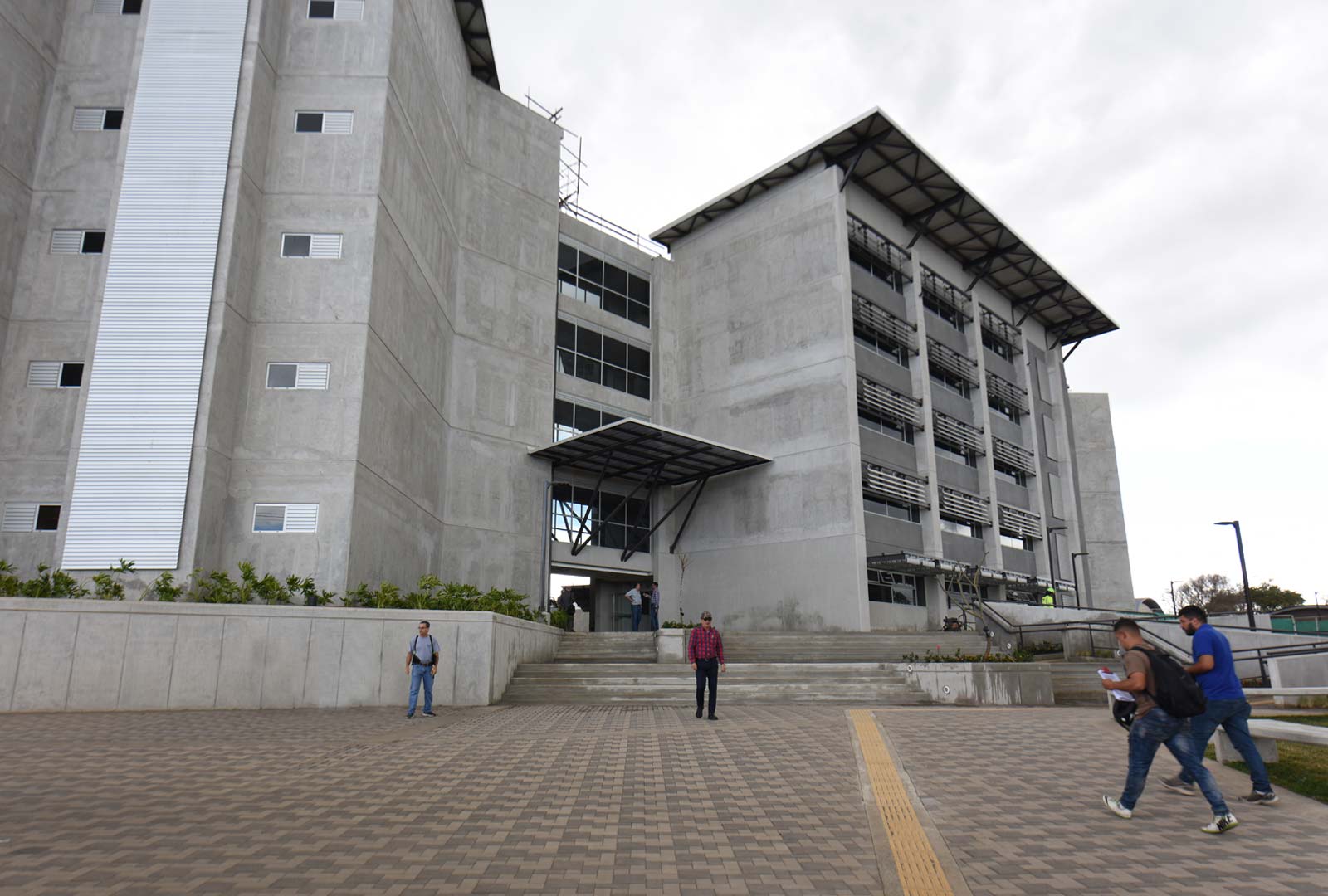 Fachada del nuevo edificio de la Facultad de Ingeniería