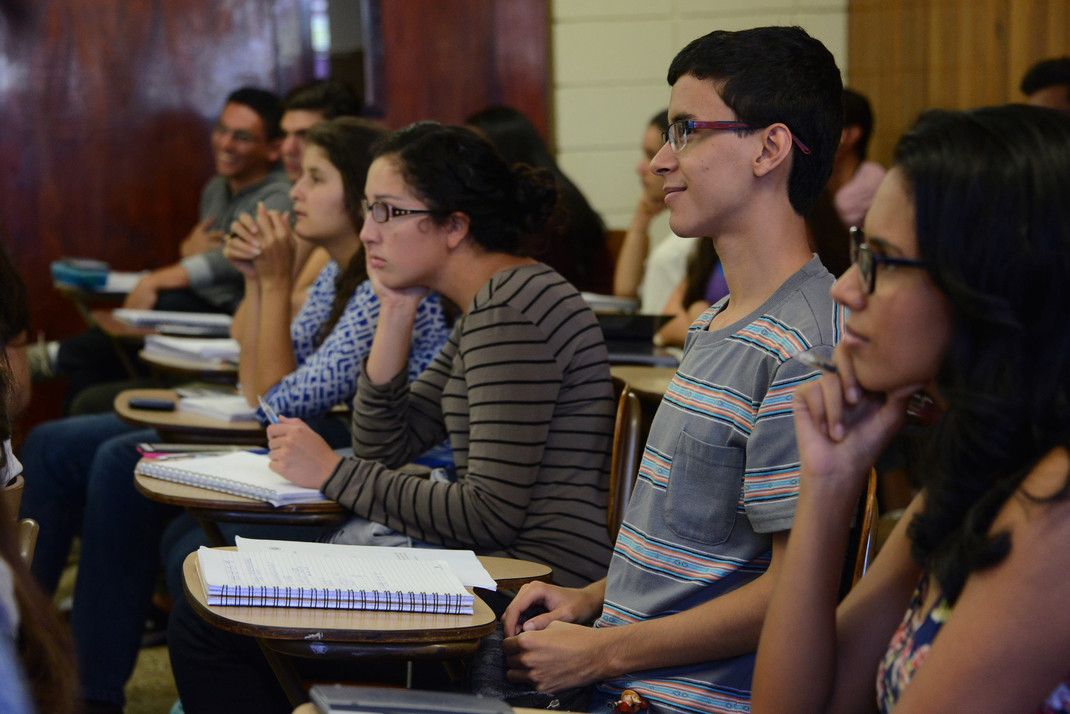 Estudiantes en una clase