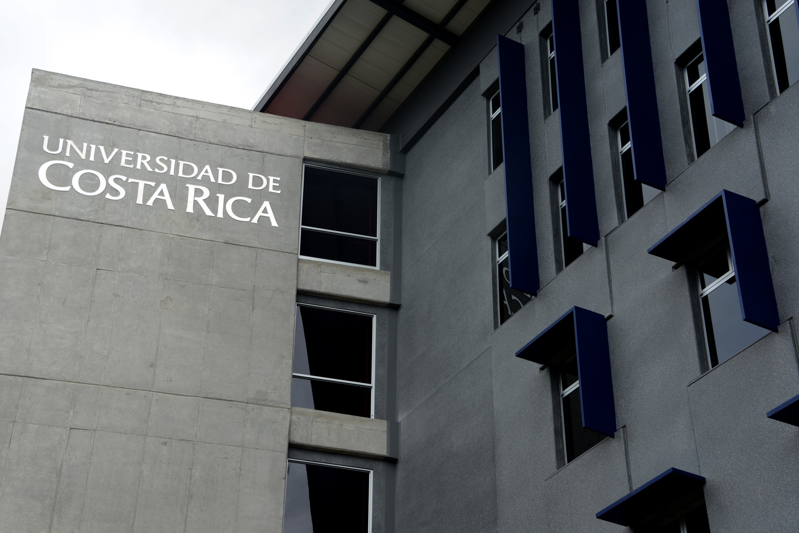 Vista del edificio de la Facultad de Derecho