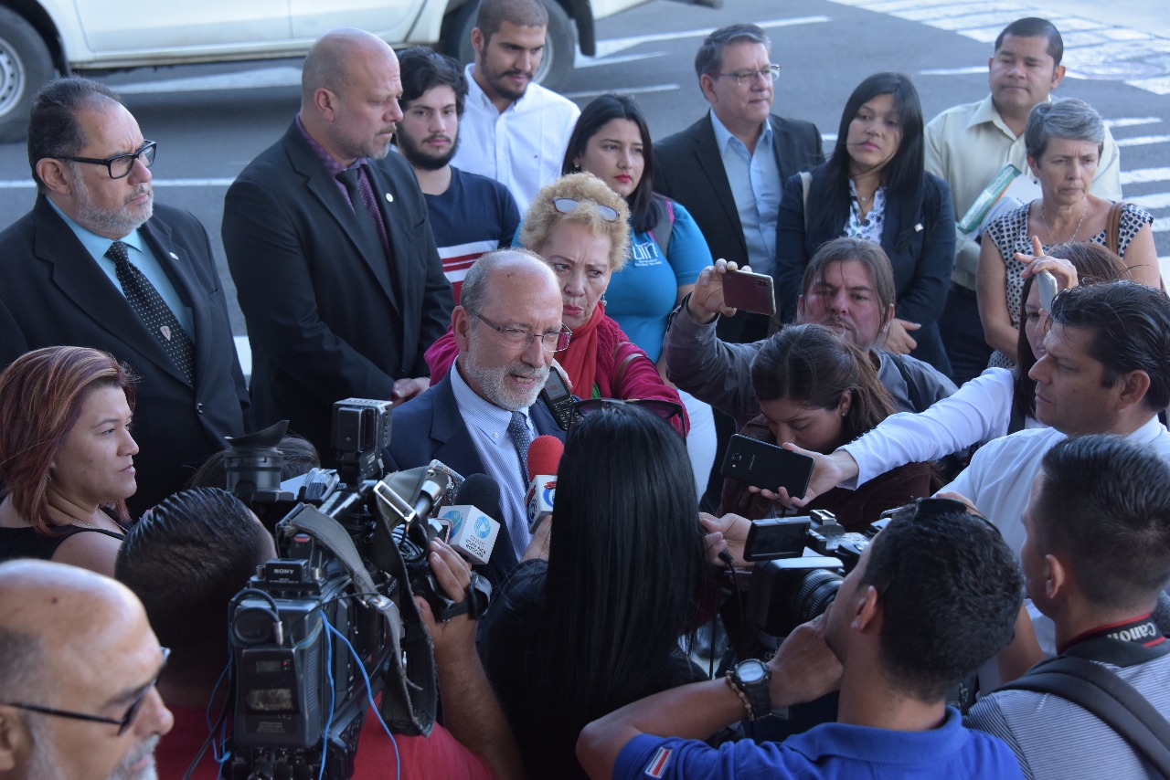 Rectores frente a Sala Constitucional