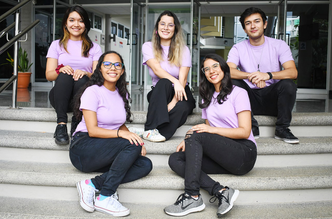 Estudiantes de tecnología de alimentos