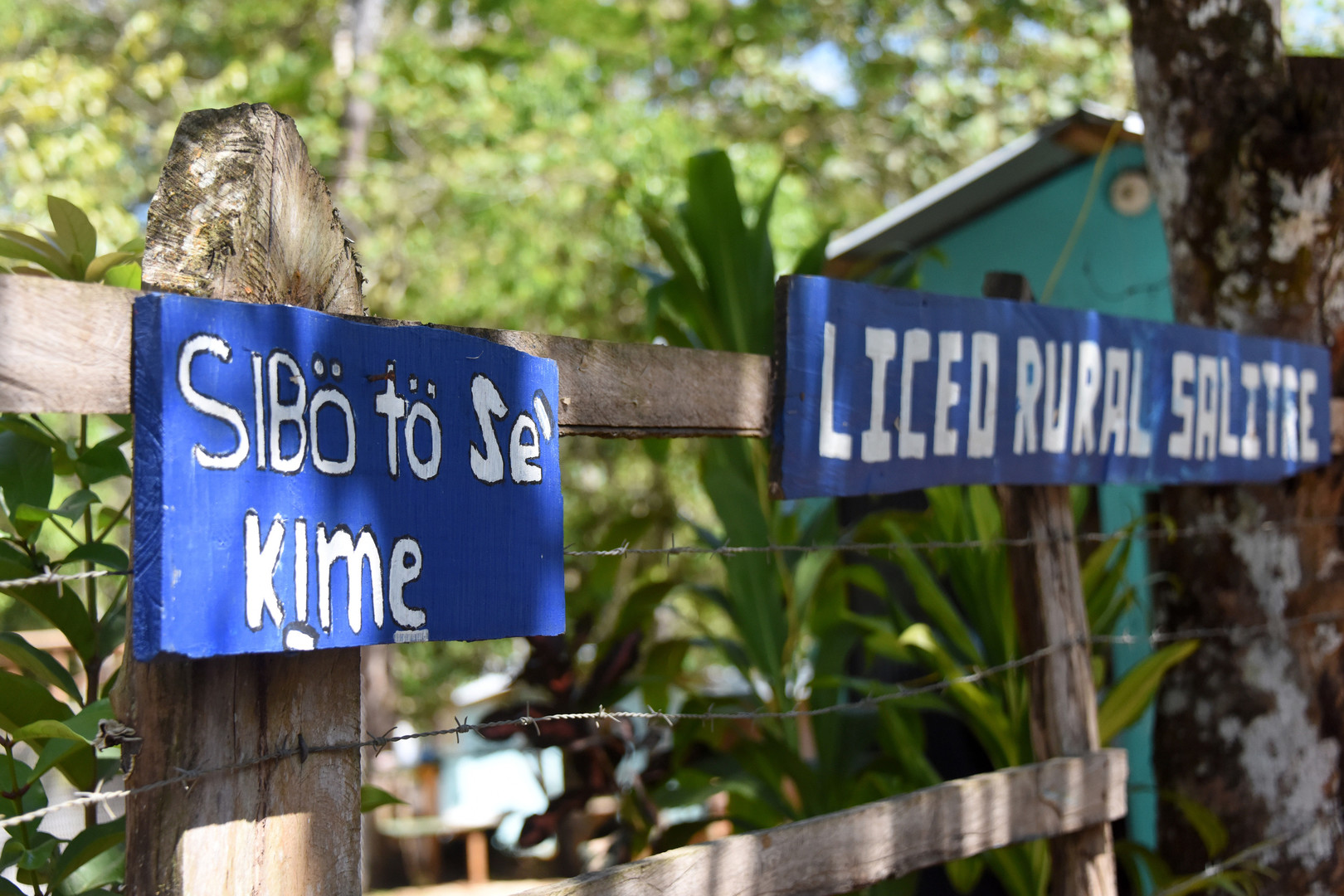 Letrero del Liceo Rural de Salitre