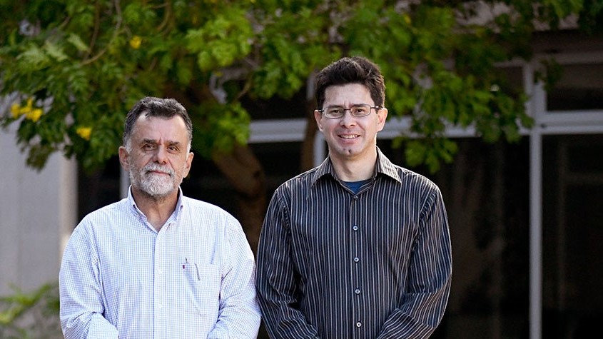 Carlos Sandoval García y Brayan Rodríguez Delgado, investigadores del Centro de Investigación en …