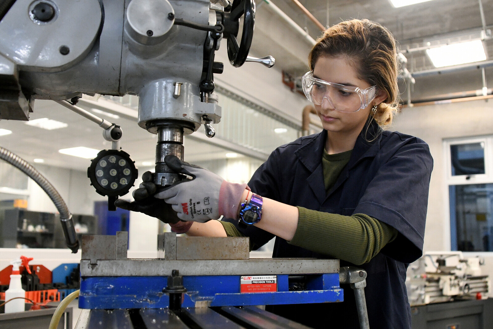 Mujeres en la ingeniería 