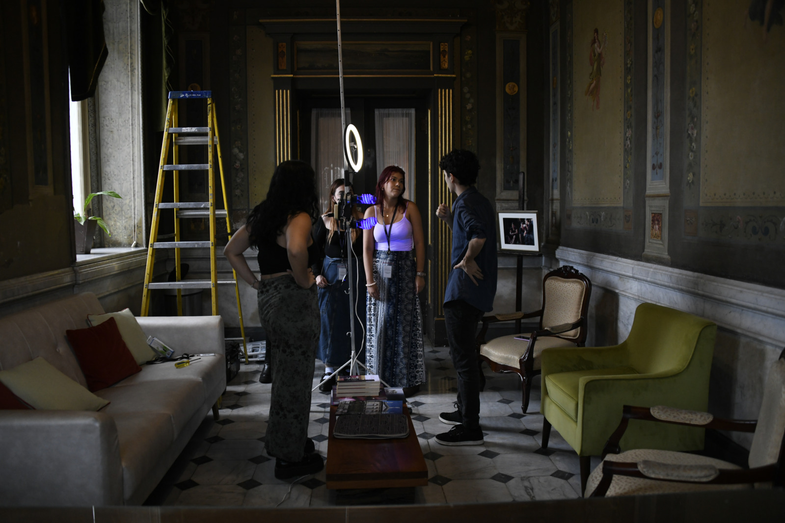 Investigadores en el Teatro