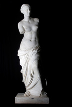 Replica de la Venus de Milo. Periodo helenístico, entre el III y I siglo a.C. Museo del Louvre.  …