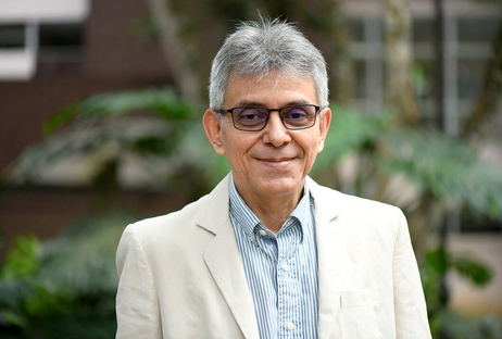 Iván Molina Jiménez, docente de la Escuela de Historia e investigador del Centro de Investigación …