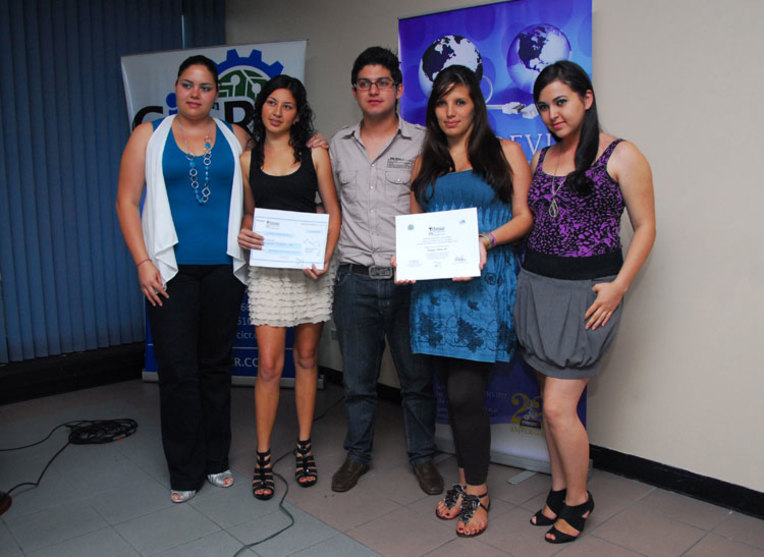 Cinco estudiantes de San Ramón, fueron premiados por su identificador electrónico de personas …